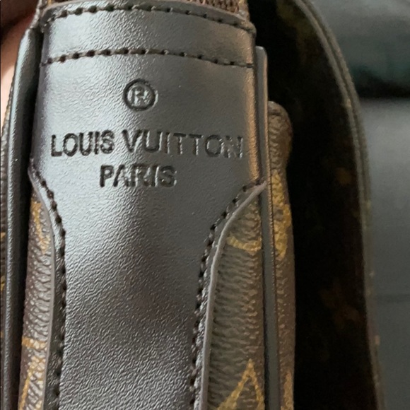 Louis Vuitton messenger Bag - Picture 9 of 9